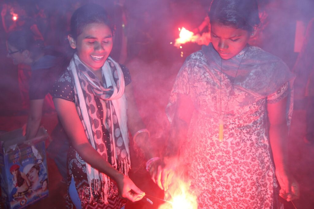 FS: Sparks of Life!